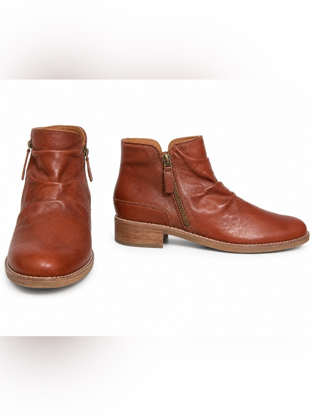 Earth Women's Nadya Round Toe Ruched Casual Booties